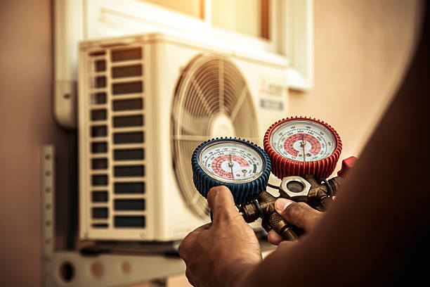 Professional Hvac technician working in Clyde, TX